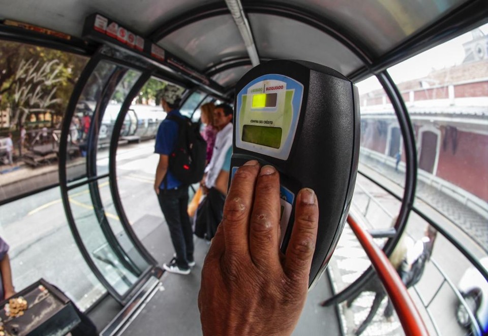 Cartão-transporte da Urbs deixa de ser aceito para pagar passagens na RMC