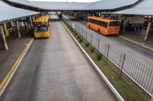 Linhas de ônibus de Curitiba e Região Metropolitana serão alteradas. Veja quais são