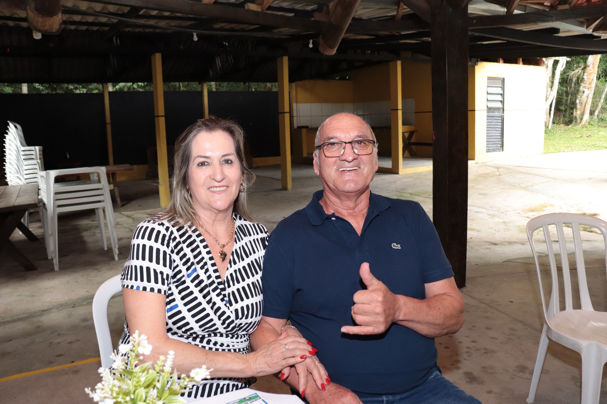 Dia dos Aposentados O Dia dos Aposentados foi celebrado de forma especial pelo Sindimoc. Na tarde deste dia 24, realizamos um sarau em homenagem àqueles que dedicaram uma vida inteira ao Transporte Coletivo de Passageiros de Curitiba e Região.