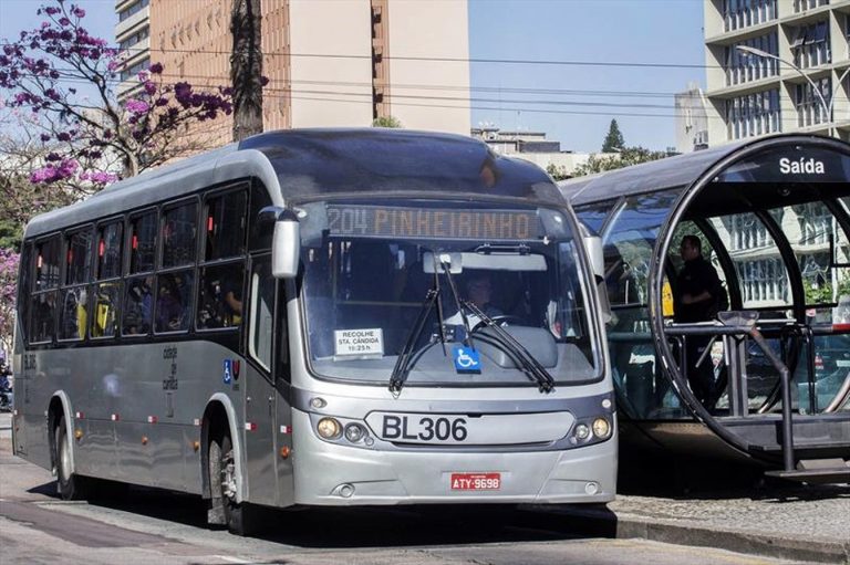Transporte público de Curitiba registra dois arrastões por dia no primeiro semestre de 2019
