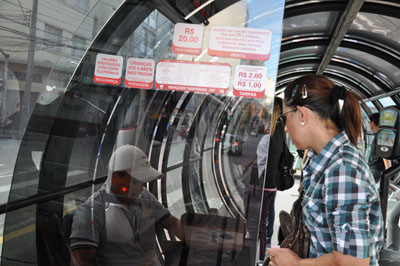 Ônibus fica mais caro em Curitiba e região nesta segunda-feira