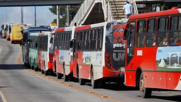 Empresas de ônibus da Grande BH aceitam aumento proposto pelo TRT