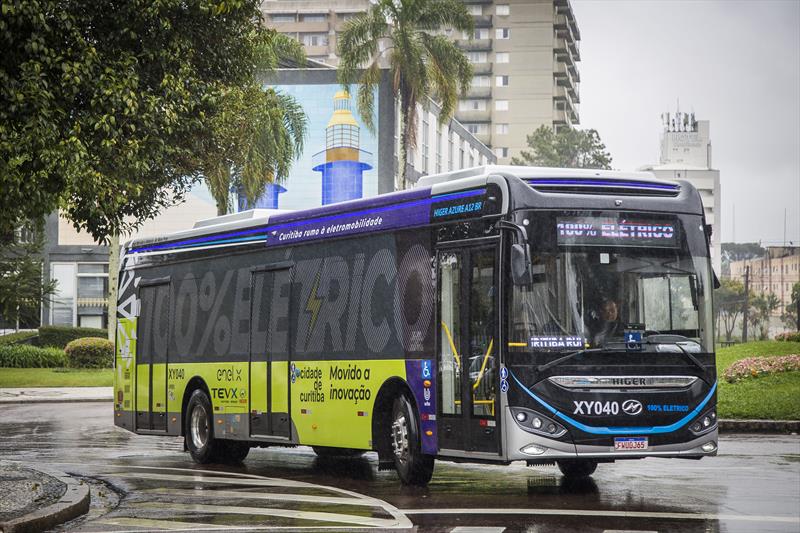 Pioneira em inovações no transporte coletivo, Curitiba quer eletrificar toda a frota de ônibus