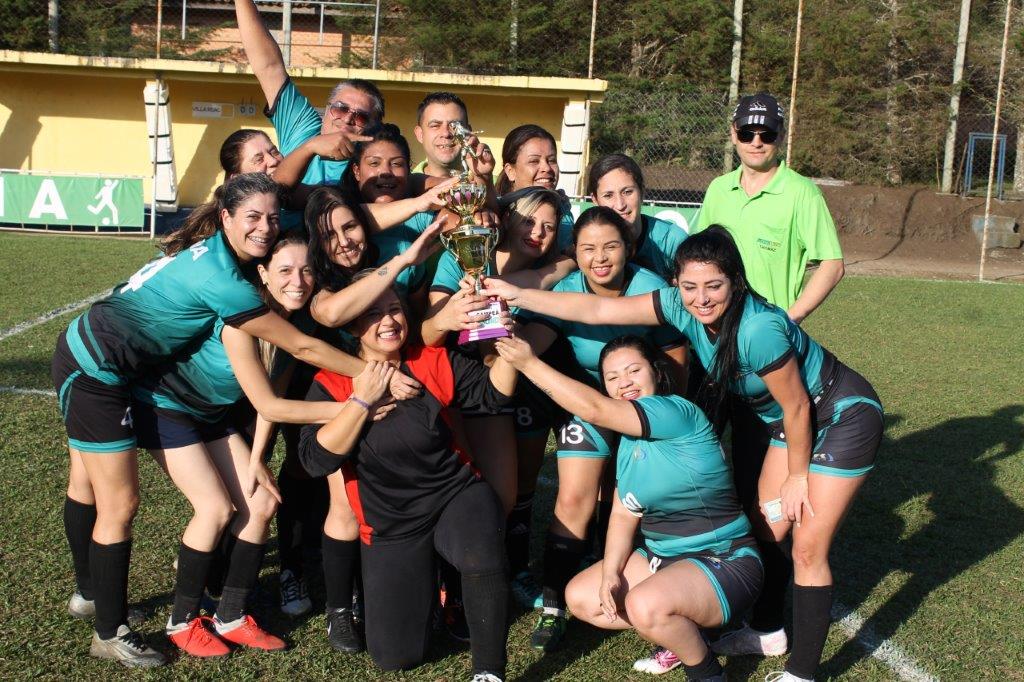Meninas Redentor é campeã da 10ª Copa de Futebol Feminino do Sindimoc 2019