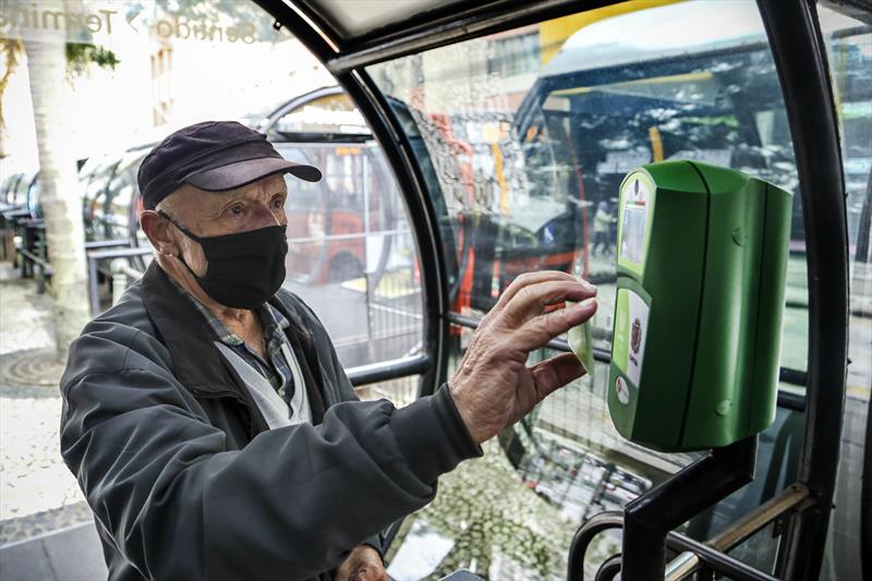 Urbs prorroga suspensão da prova de vida para cartão transporte até março