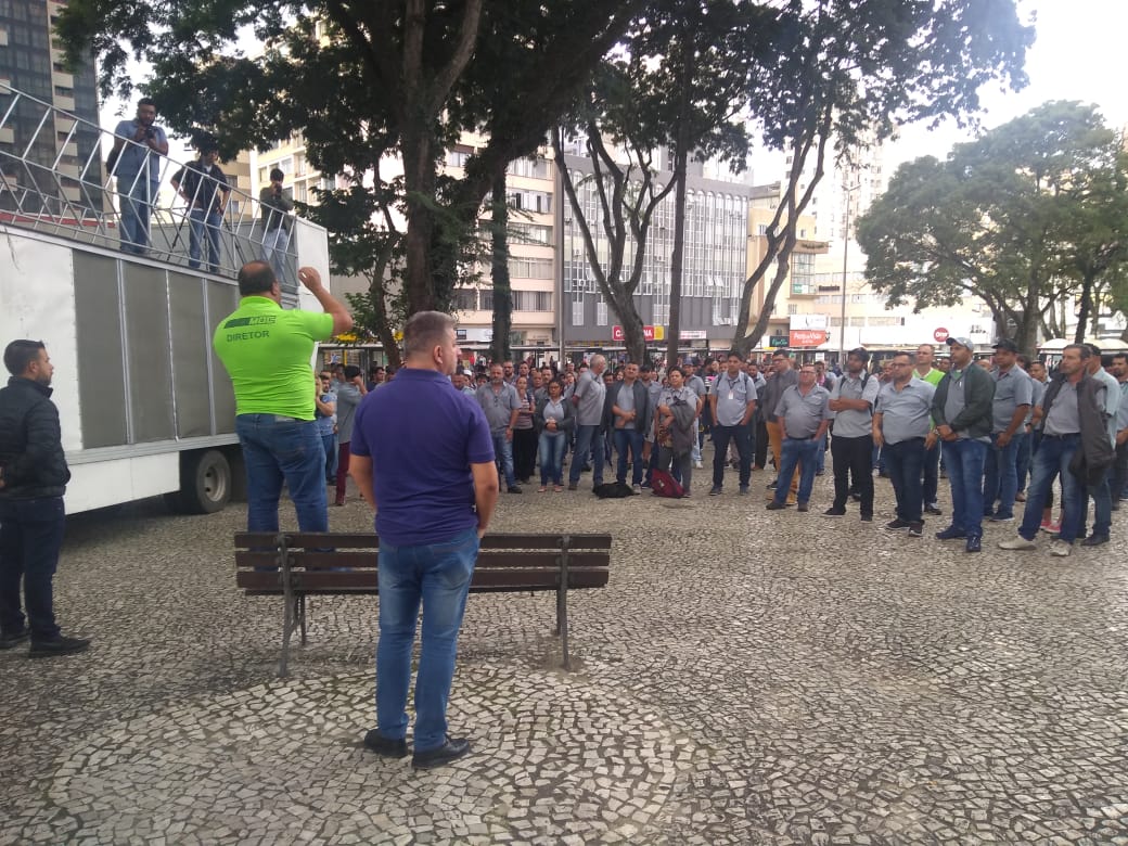 Motoristas e cobradores aprovam acordo salarial 2019 em assembleia na Rui Barbosa