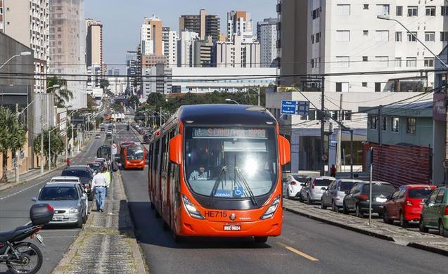 Ônibus continuam com ocupação máxima de 70%